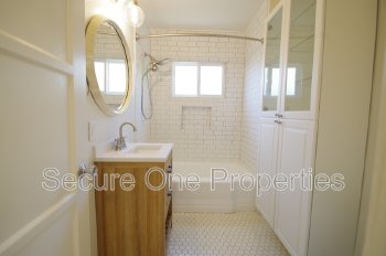 Beautifully Updated Duplex with Vintage Charm! property image