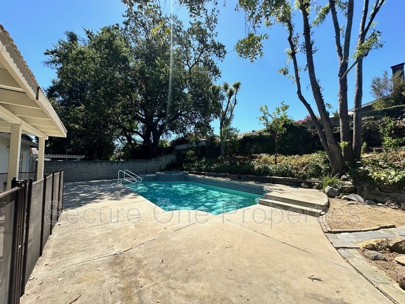 Beautiful Agoura Hills Pool Home! property image